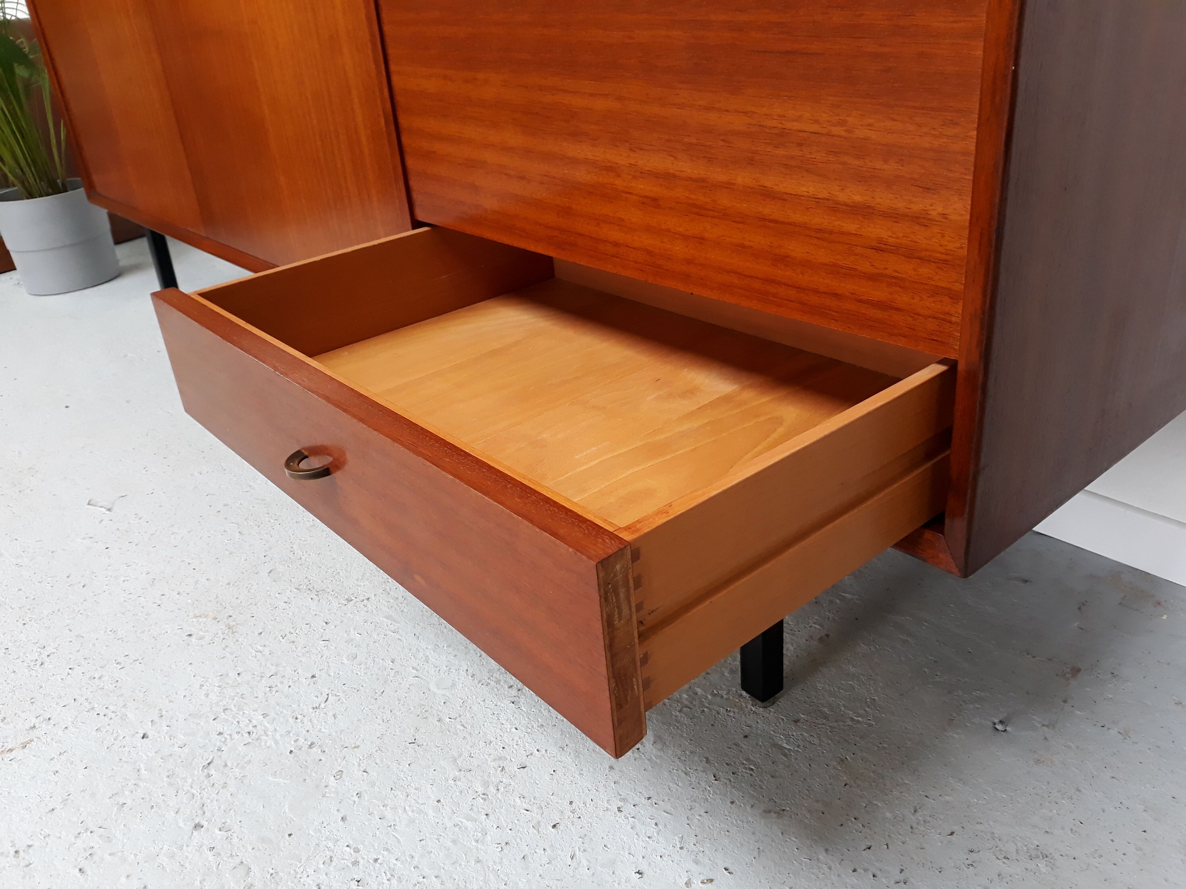 Ronieck's vintage metal foot sideboard