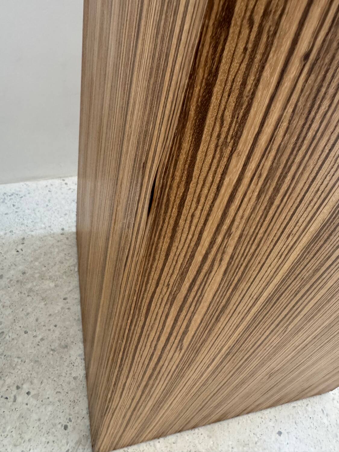 Wooden podium / case