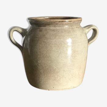 Eard sandstone pot