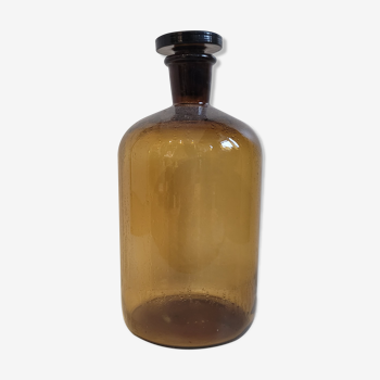 Apothecary bottle