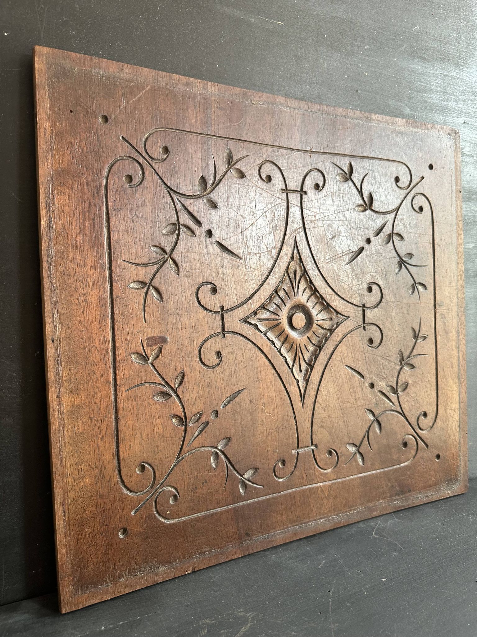 Pair of antique decorative panels in carved wood, late 19th century.