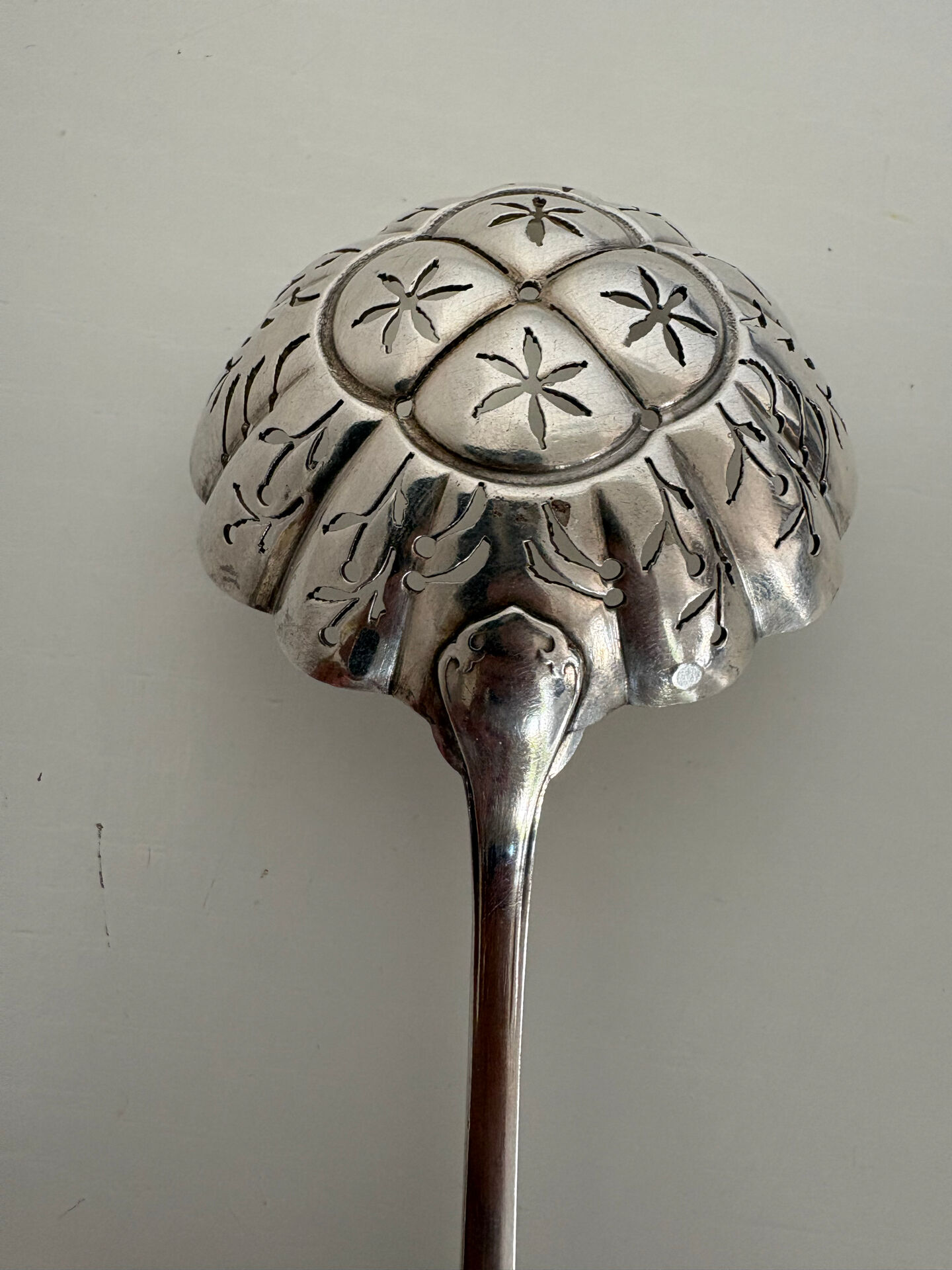 Cuillère à pèlerin , pelle à service Christofle en métal argenté