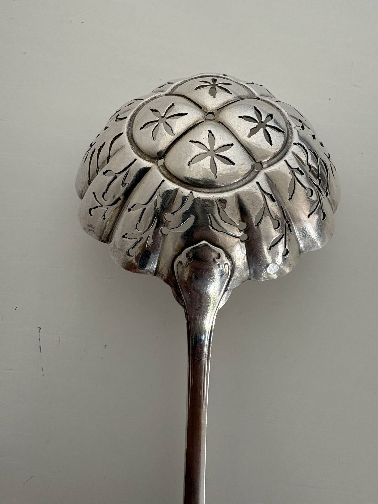 Cuillère à pèlerin , pelle à service Christofle en métal argenté