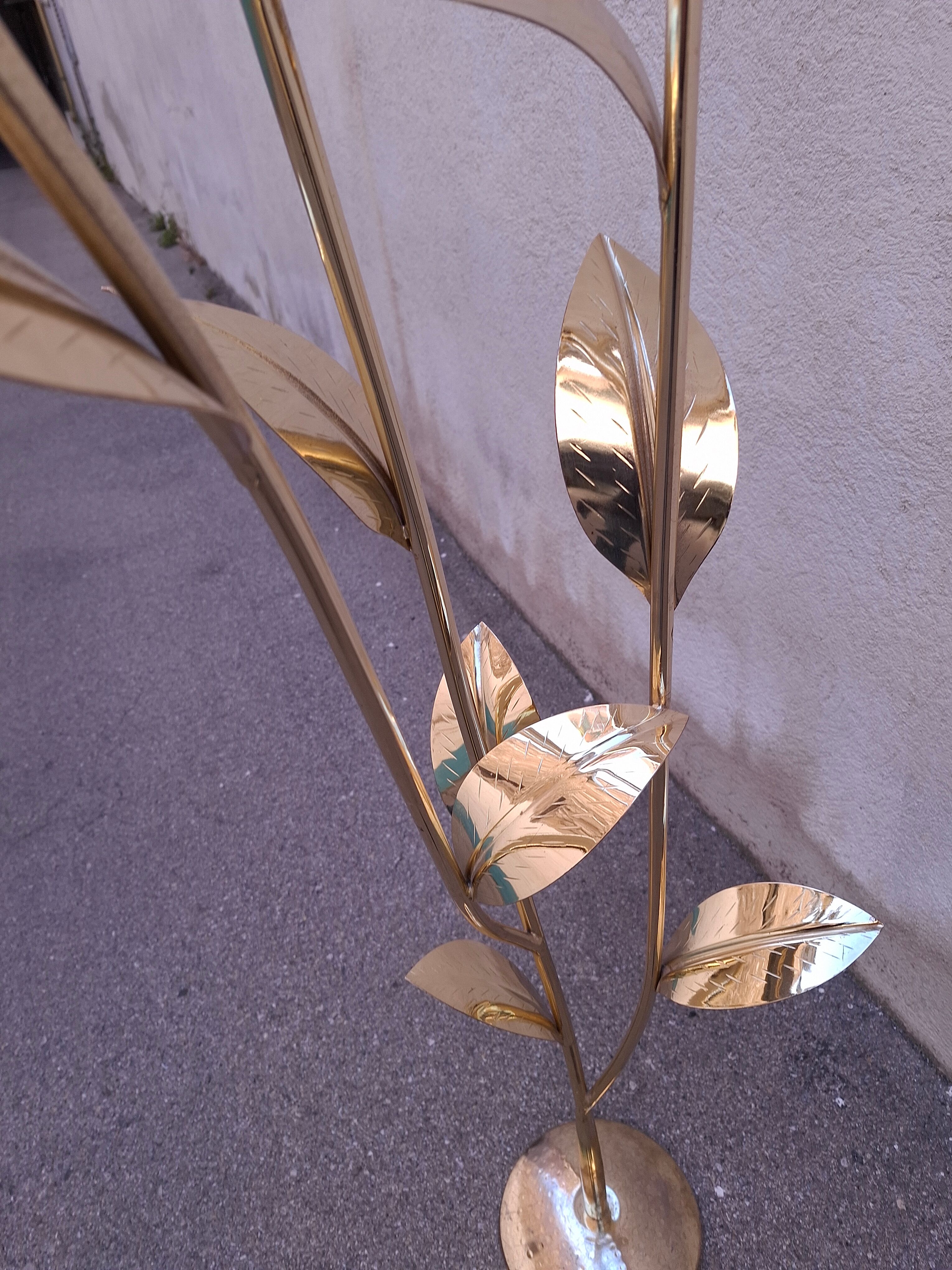 Floral floor lamp in pearlescent Capiz, 1970s.