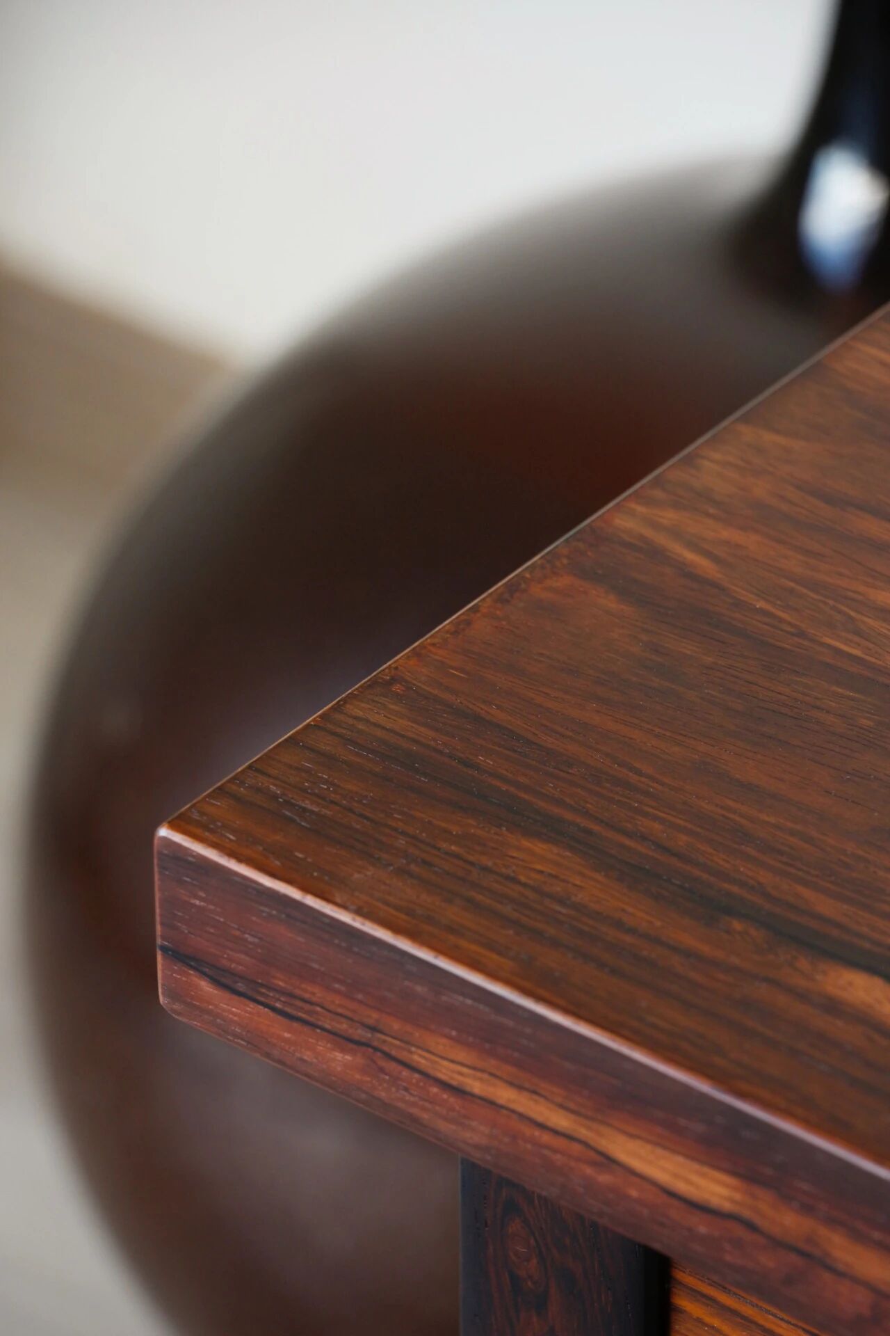 Arne Vodder rosewood desk | Scandinavian executive desk