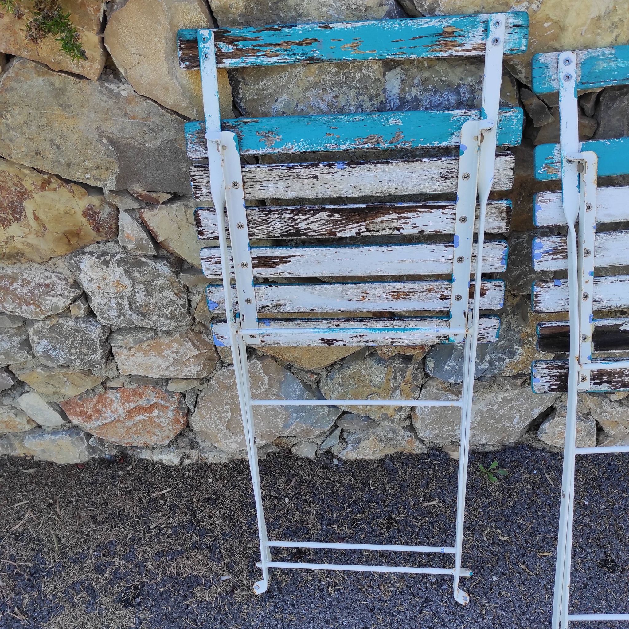 Garden chairs in wood and wrought iron