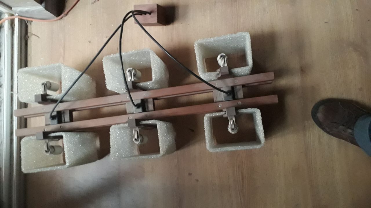 Lustre scandinave 1960  70 teck et résine