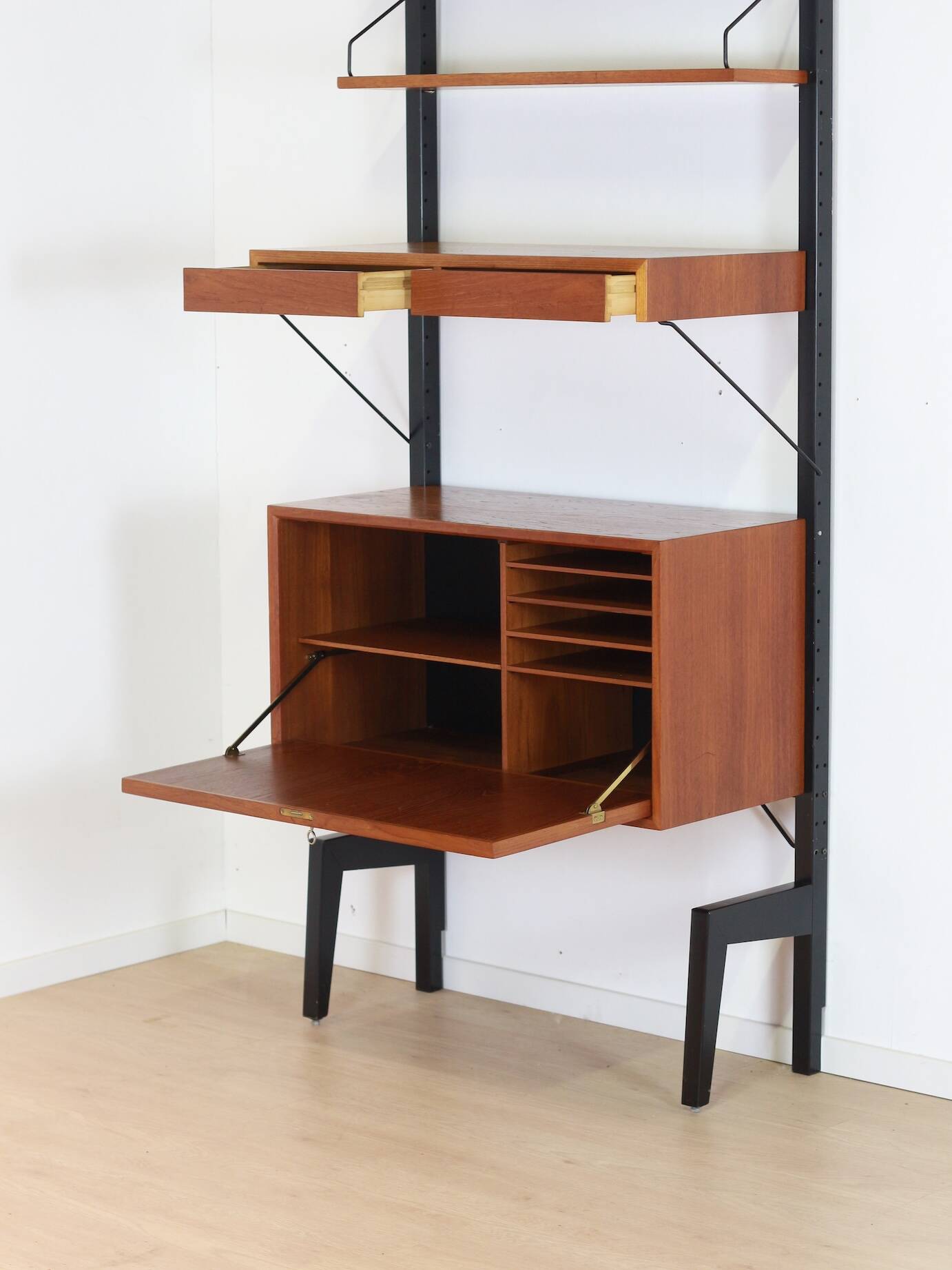 vintage freestanding wall unit – Poul Cadovius, Royal System
