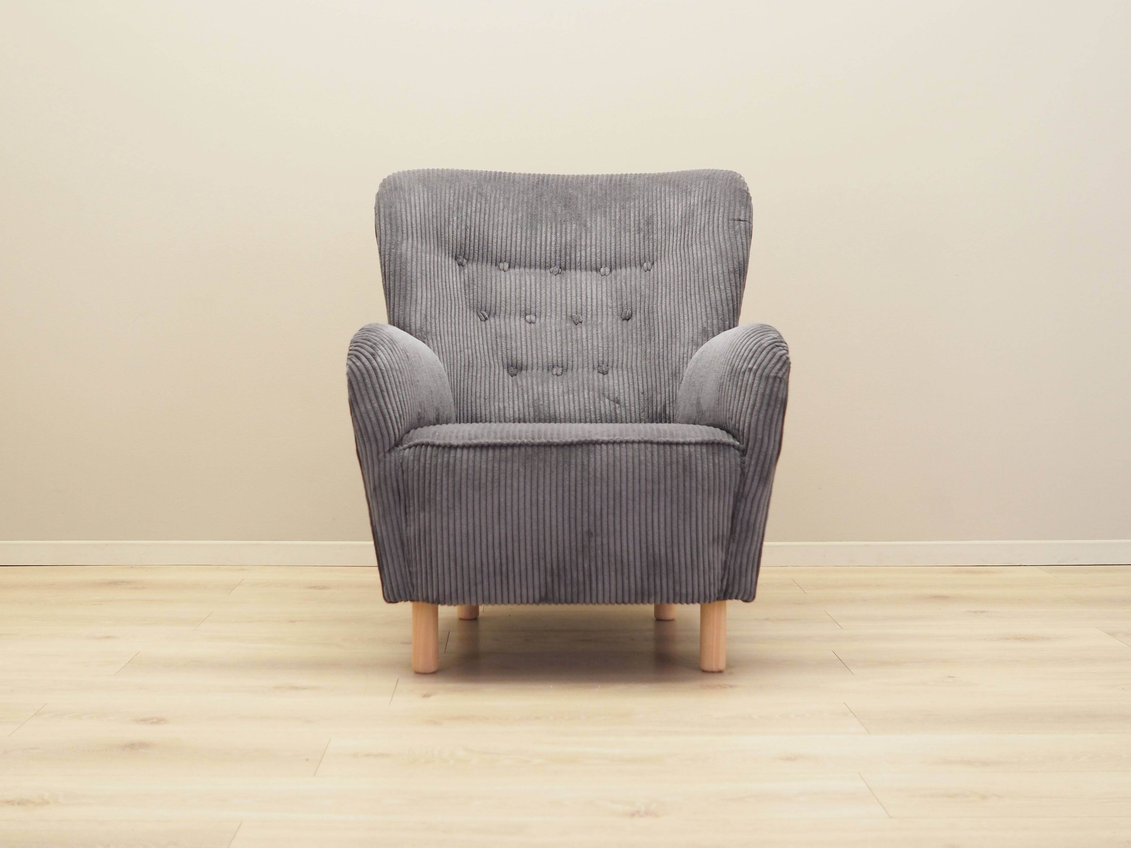 Fauteuil gris, design scandinave, production : Danemark