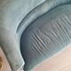 Banquette crapaud en velours bleu ras