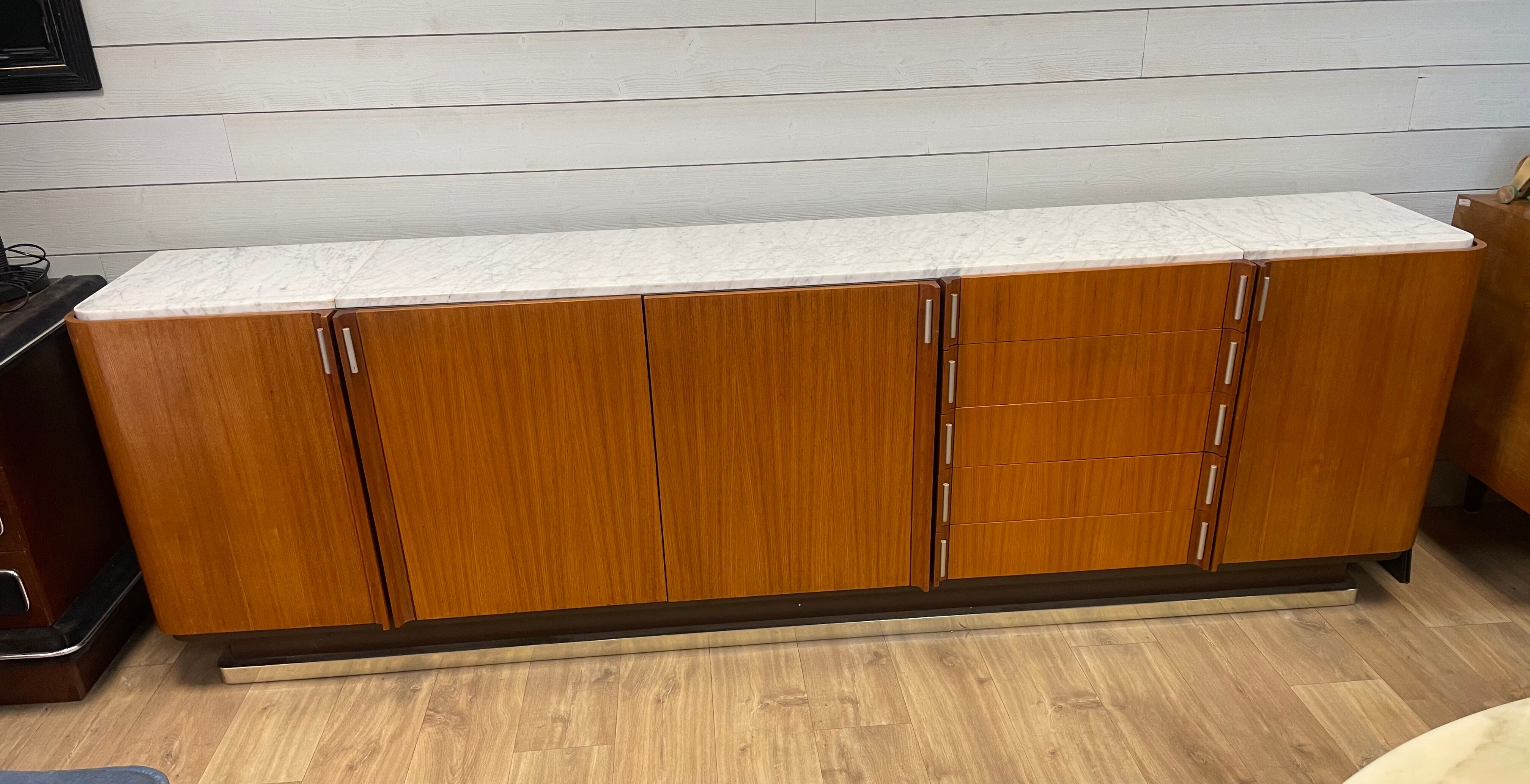 BEAUTIFUL LARGE CARRARA MARBLE TEAK SIDEBOARD