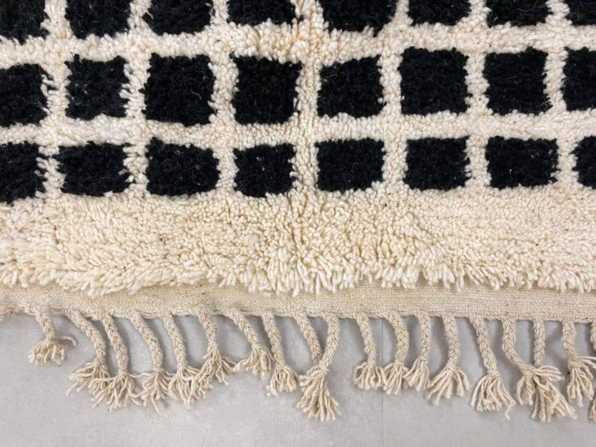 Handmade black square rug size 150 x 250 cm