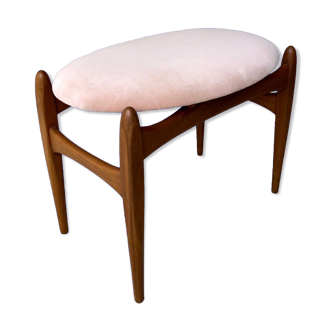 Scandinavian footrest