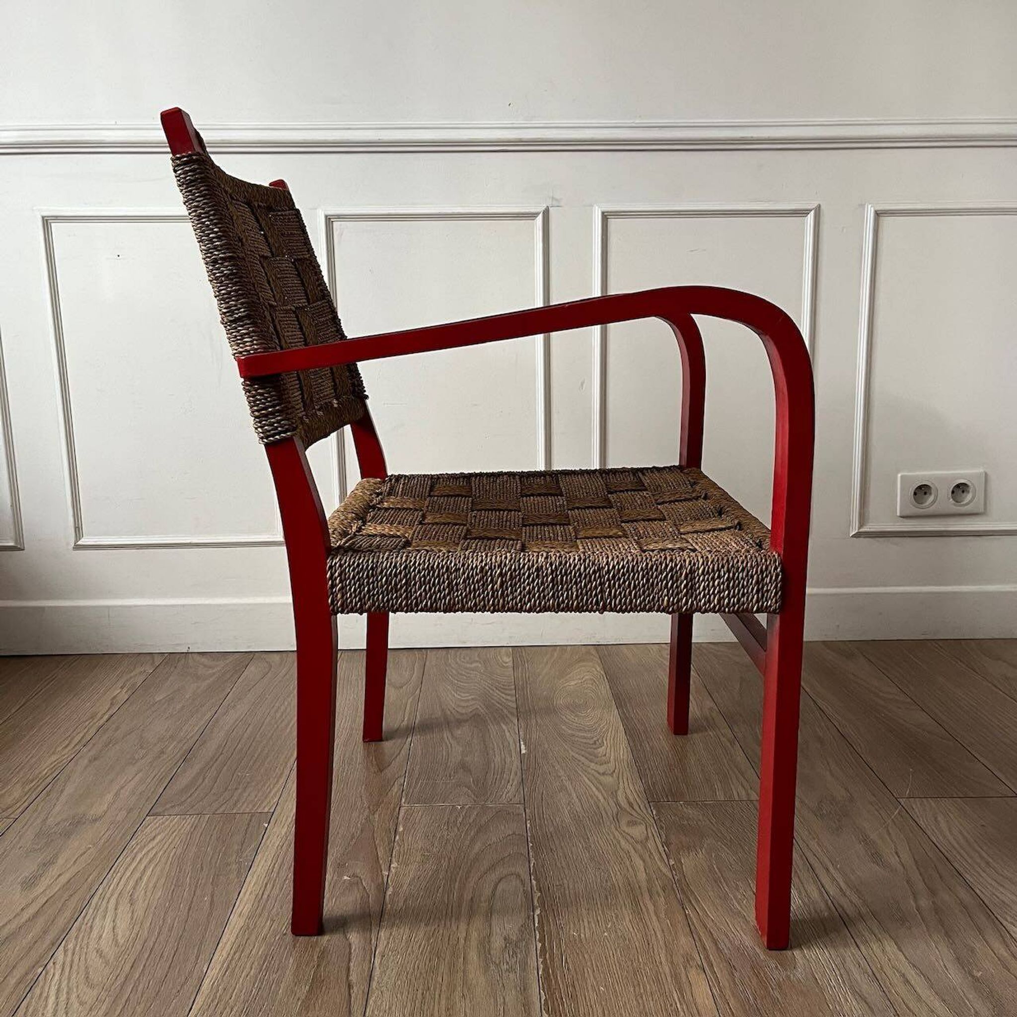 Vintage armchair in red wood and rope
