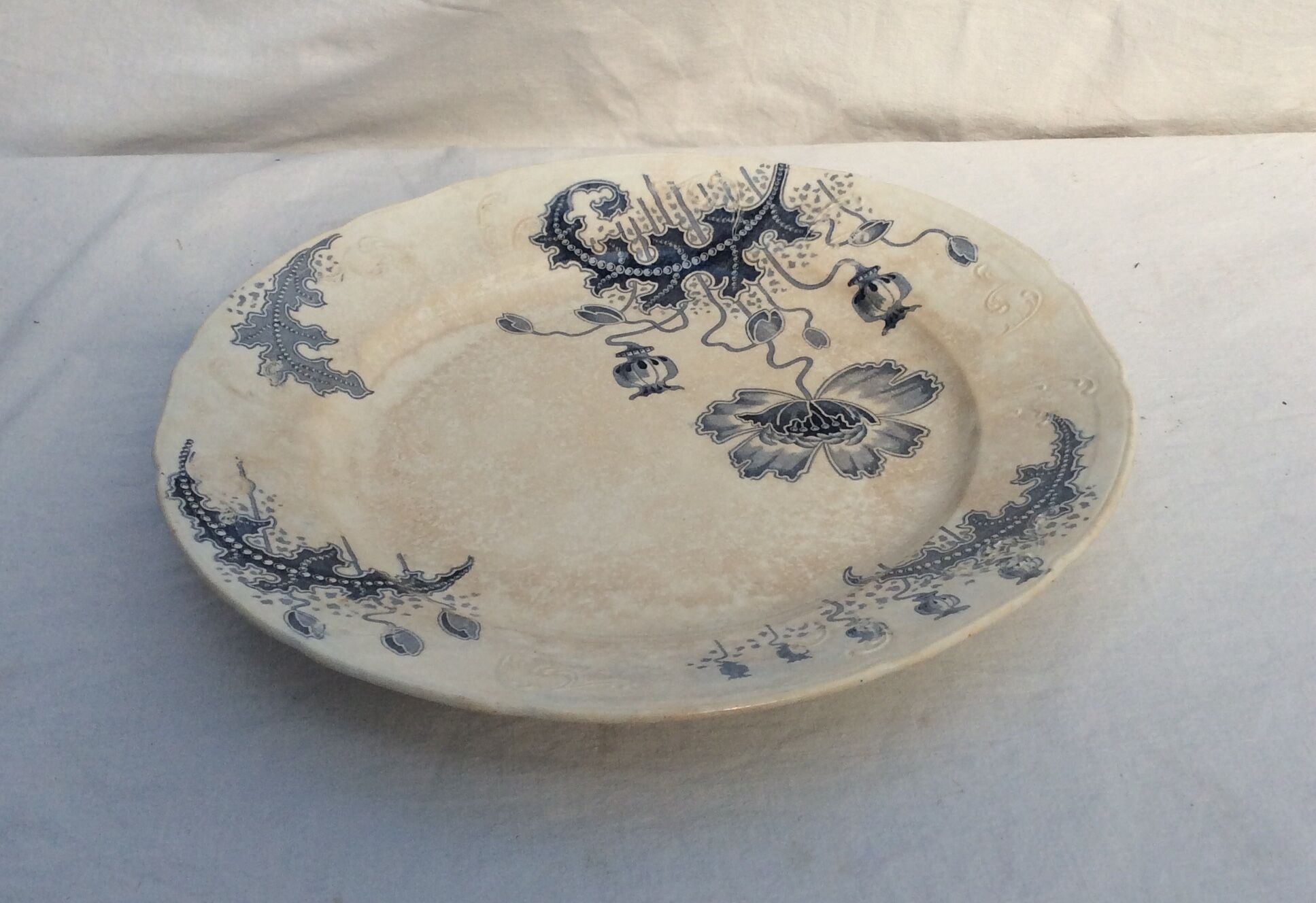 Round dutch ceramic dish