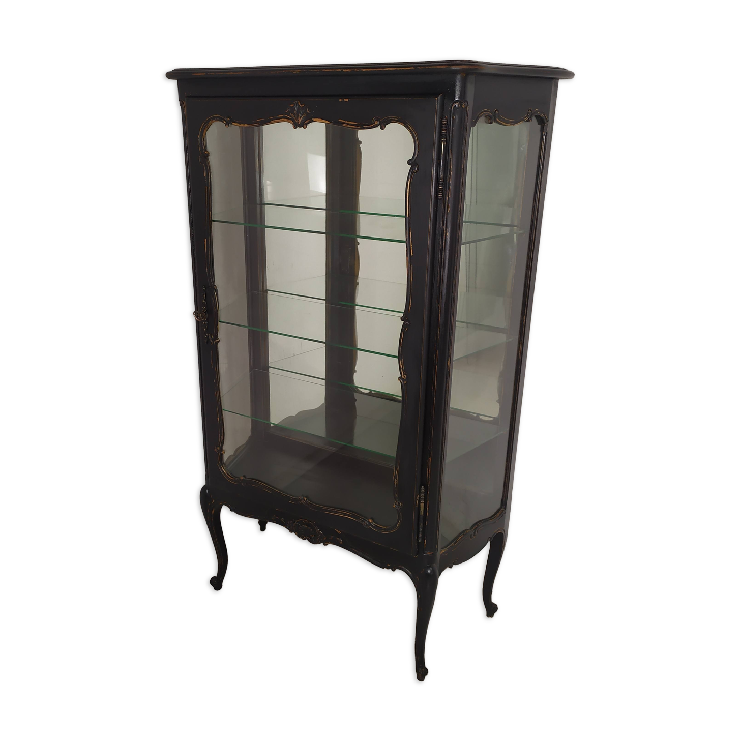 Louis XV style showcase