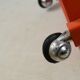 Table d'appoint à roulette / servante / desserte vintage orange - Kastilia