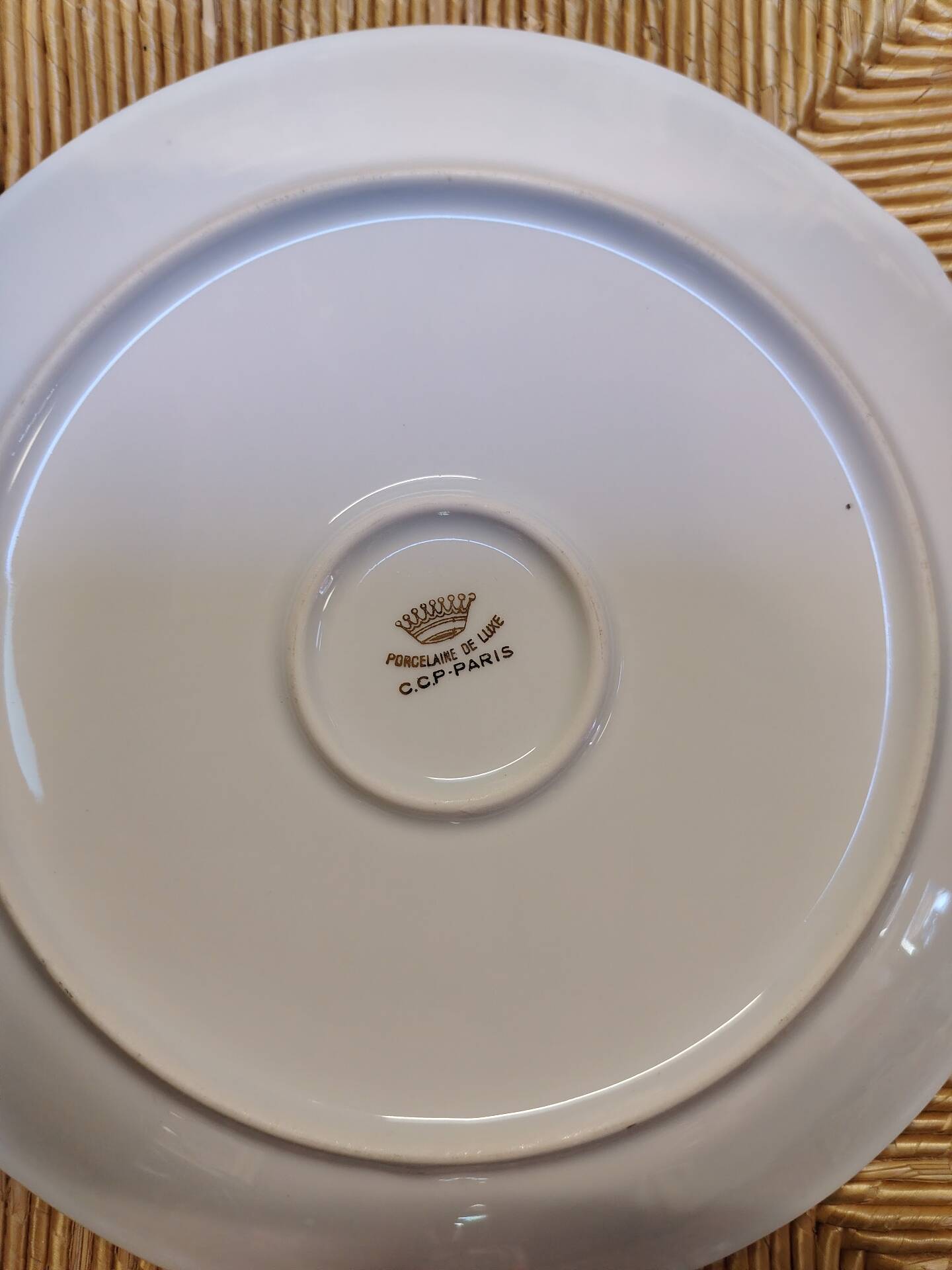 CCP Paris luxury porcelain round cake plate with handles 27cm