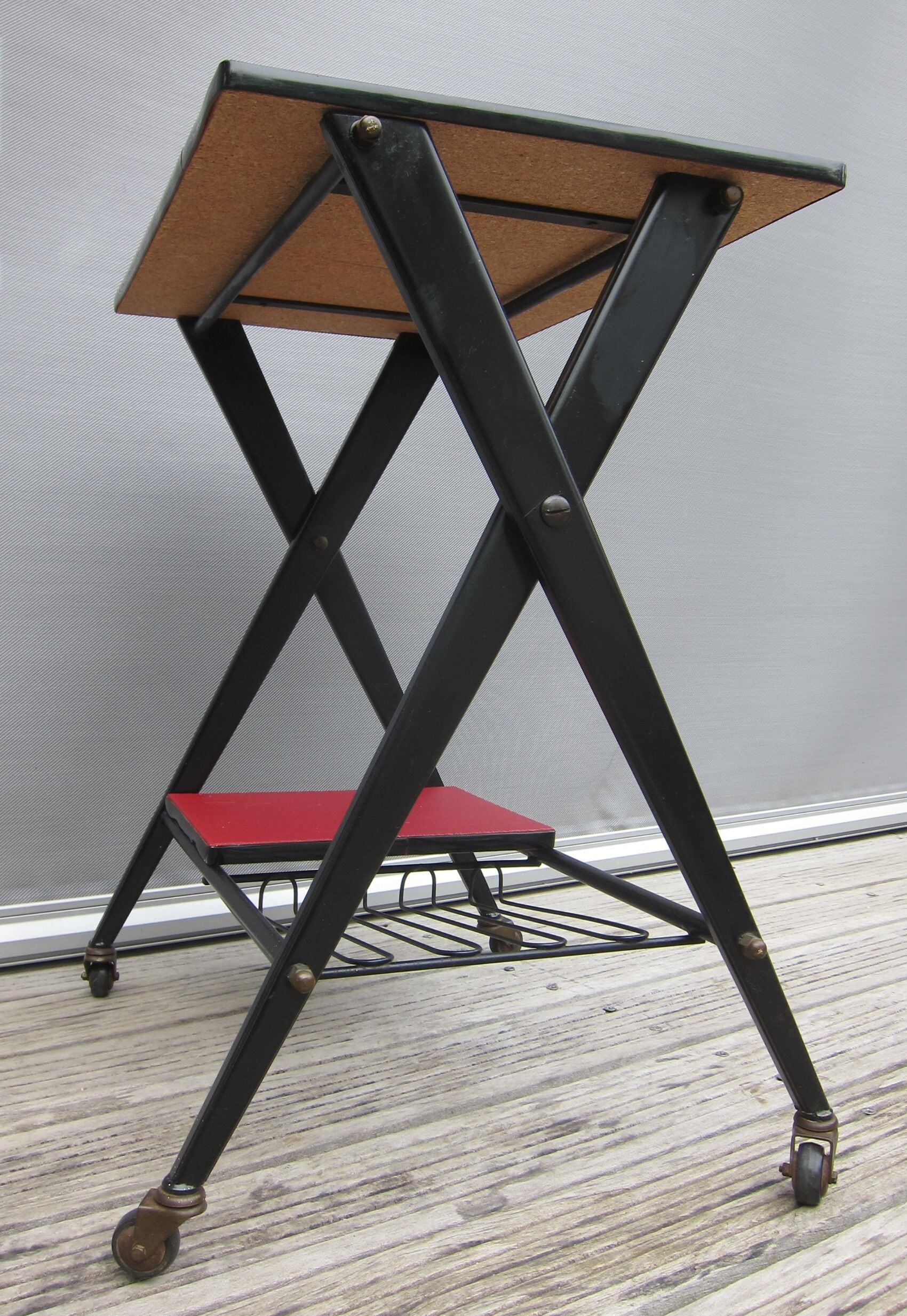 Serving table 1950s