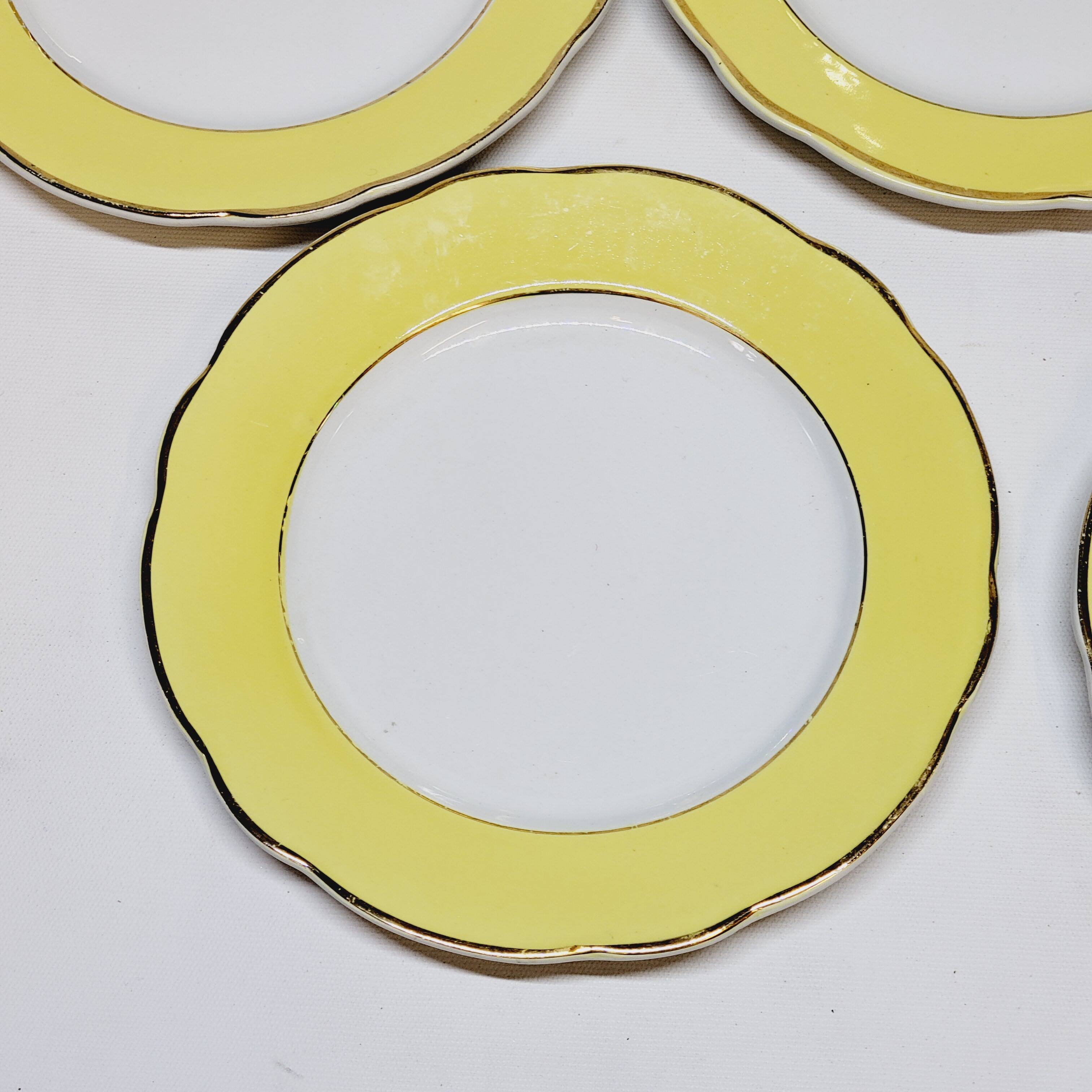 7 Vintage KG Lunéville Plates Jonquille Model Diameter 19.5 Cm