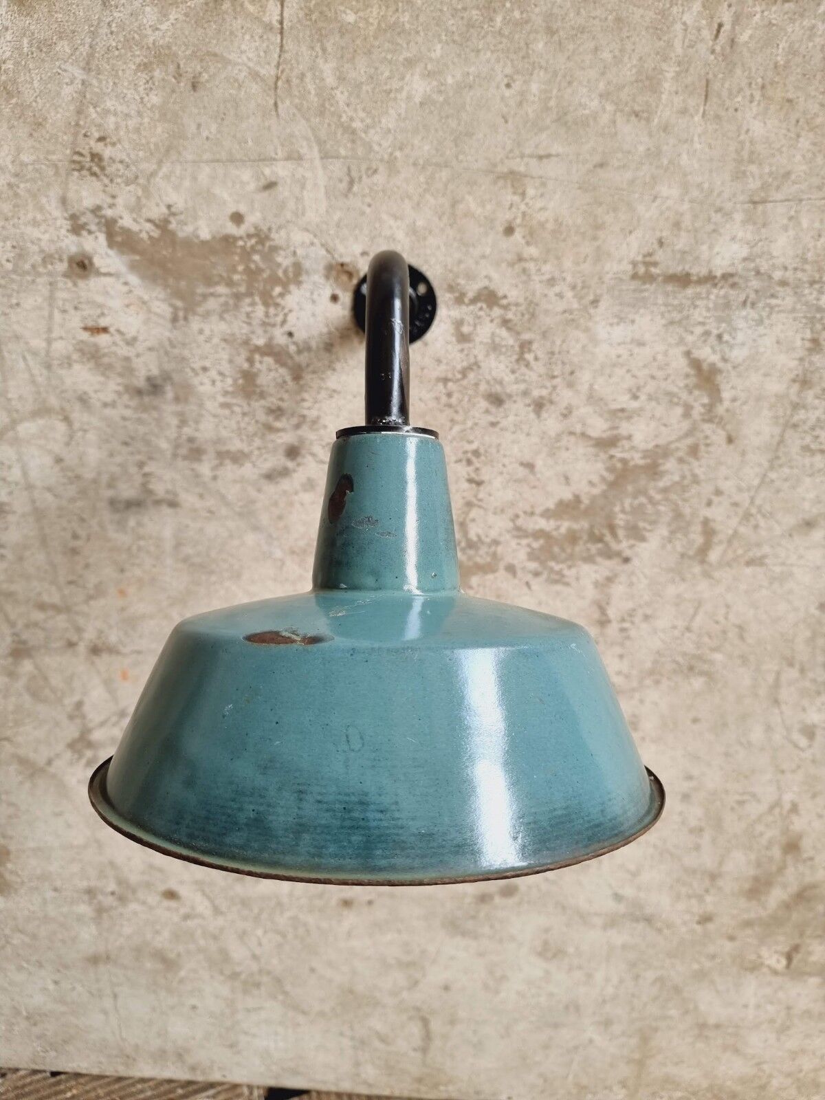 Old garden lamp vintage green wall lamp enamel