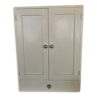 Medicine cabinet
