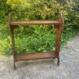 Alsatian standing shelf