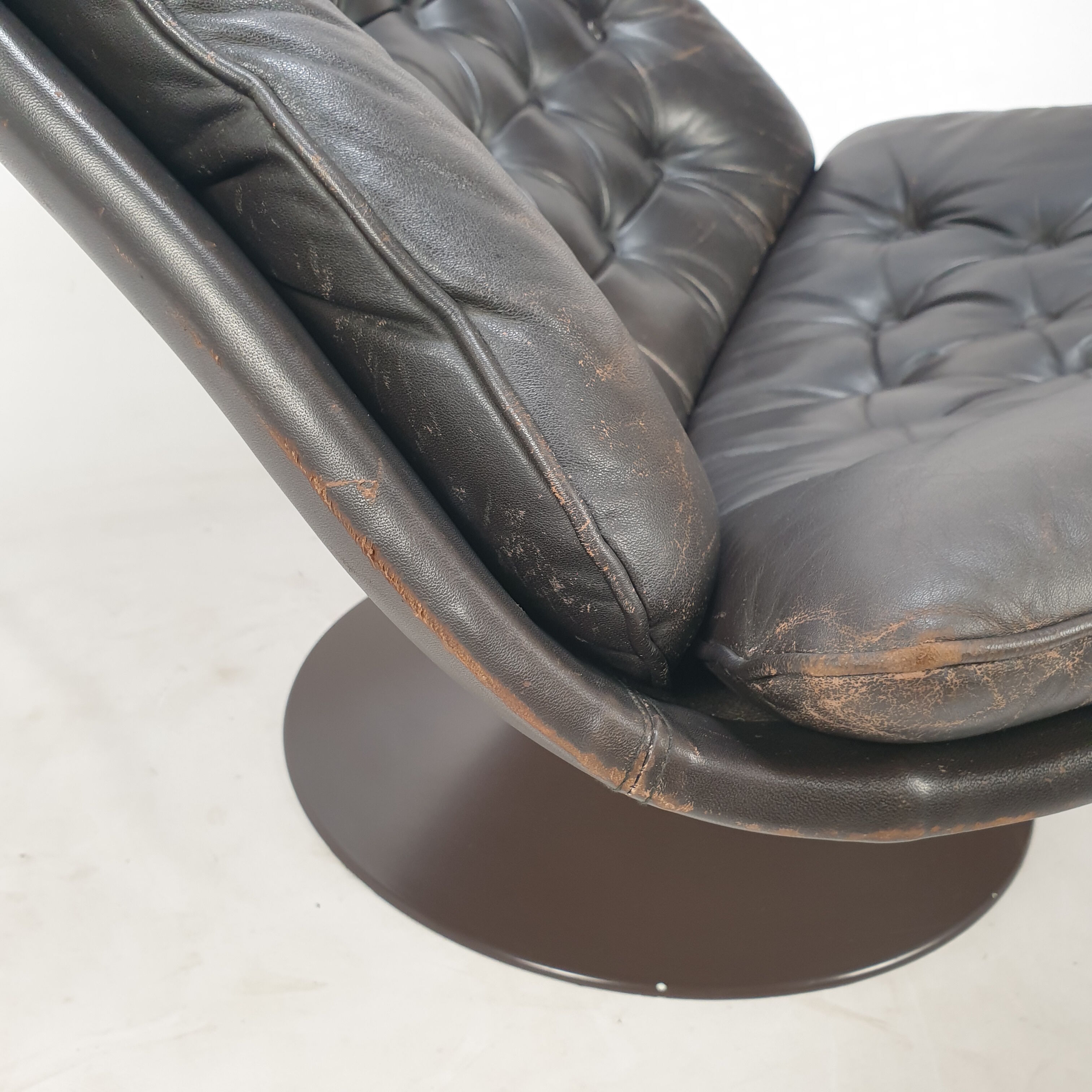 F588 armchair and ottoman by Geoffrey Harcourt for Artifort, 60s