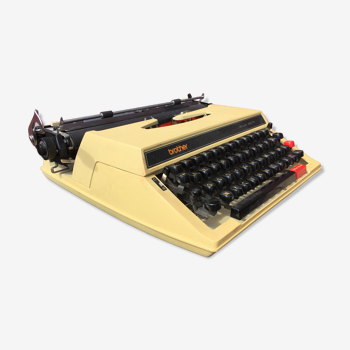 Typewriter Brother 662 TR