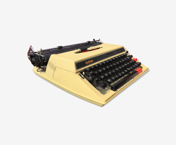 Typewriter Brother 662 TR