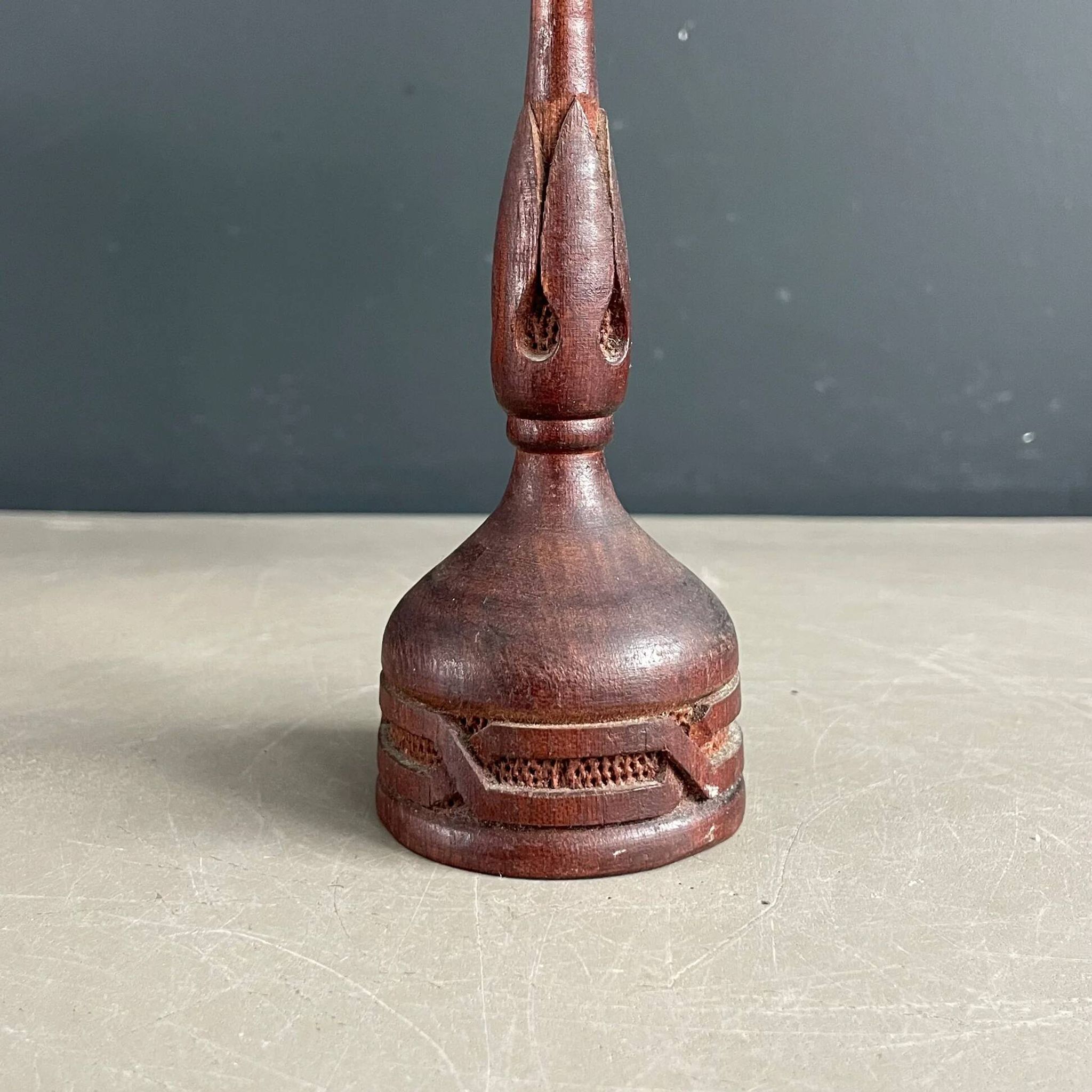 Carved wooden candlestick - 19.5cm
