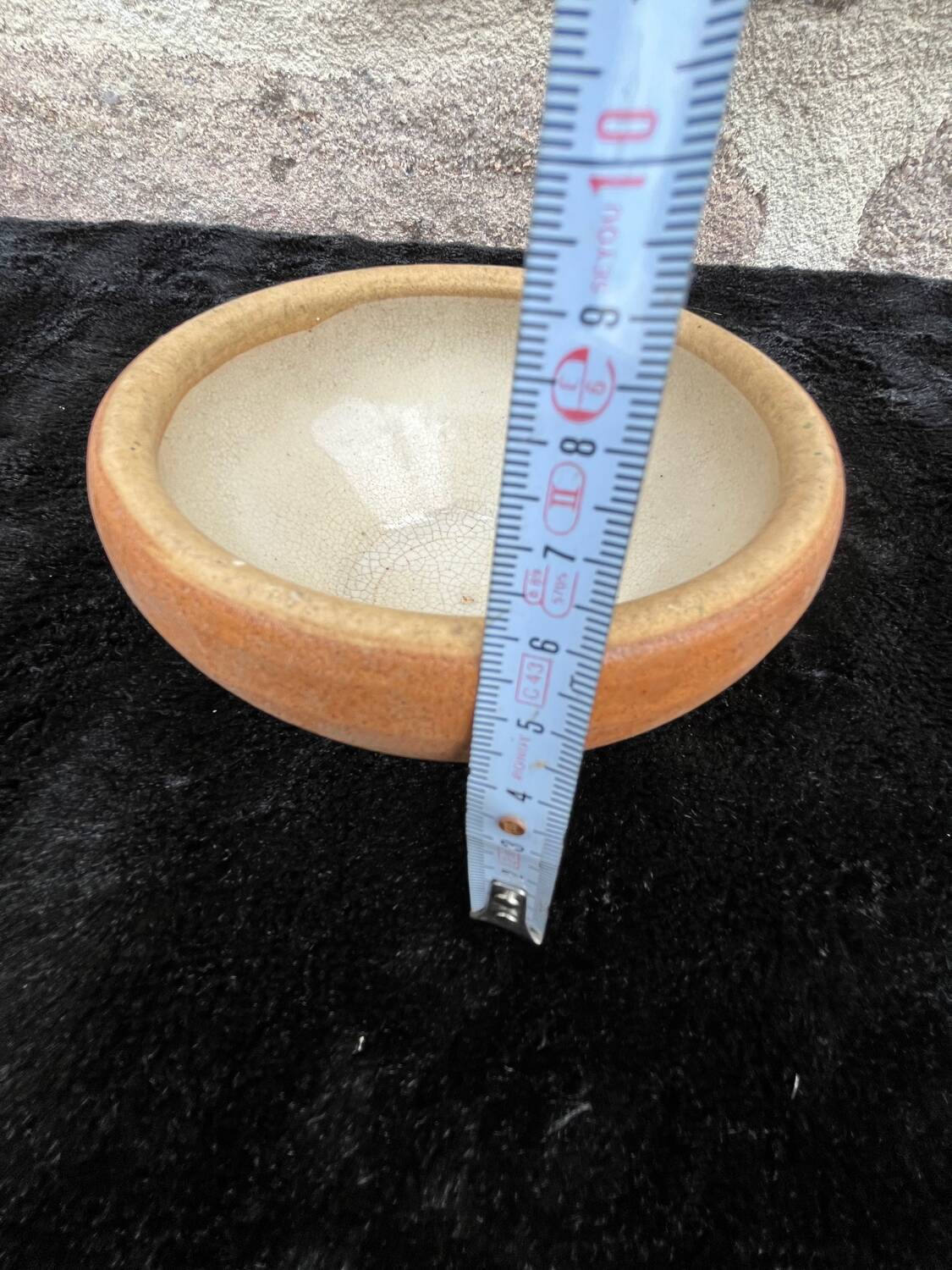 Stoneware salad bowl