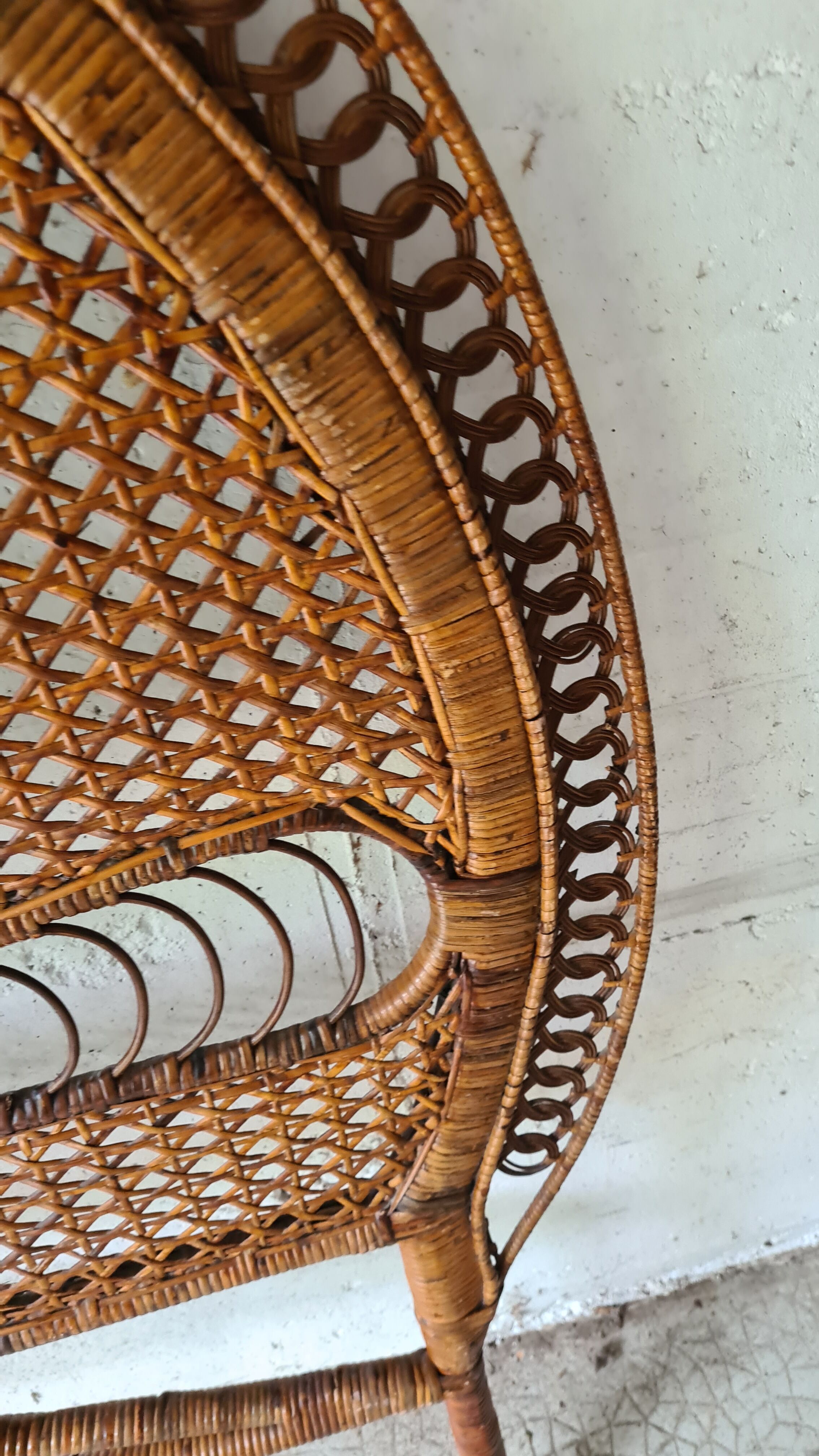 Old headboard "Peacock" in rattan / Emmanuelle
