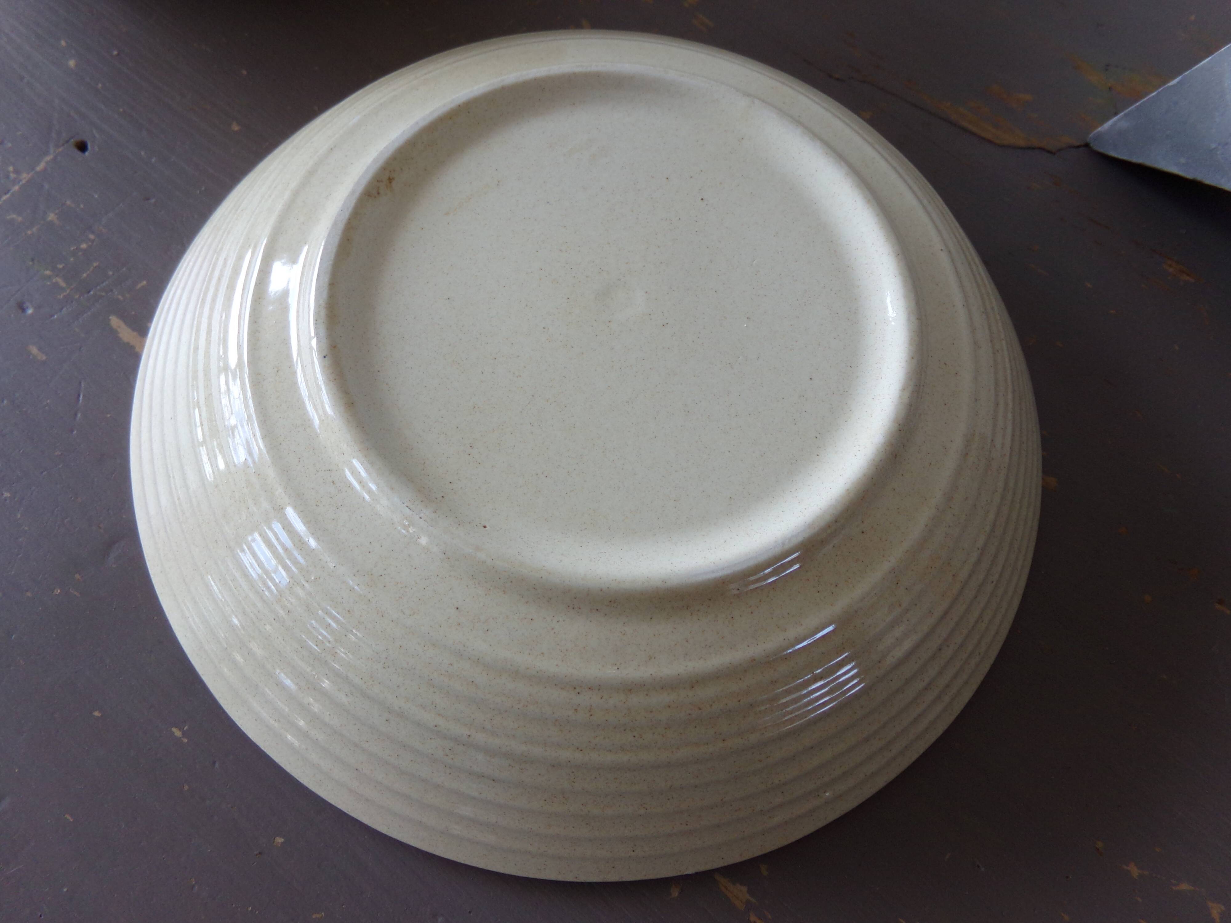 6 hollow plates in sandstone