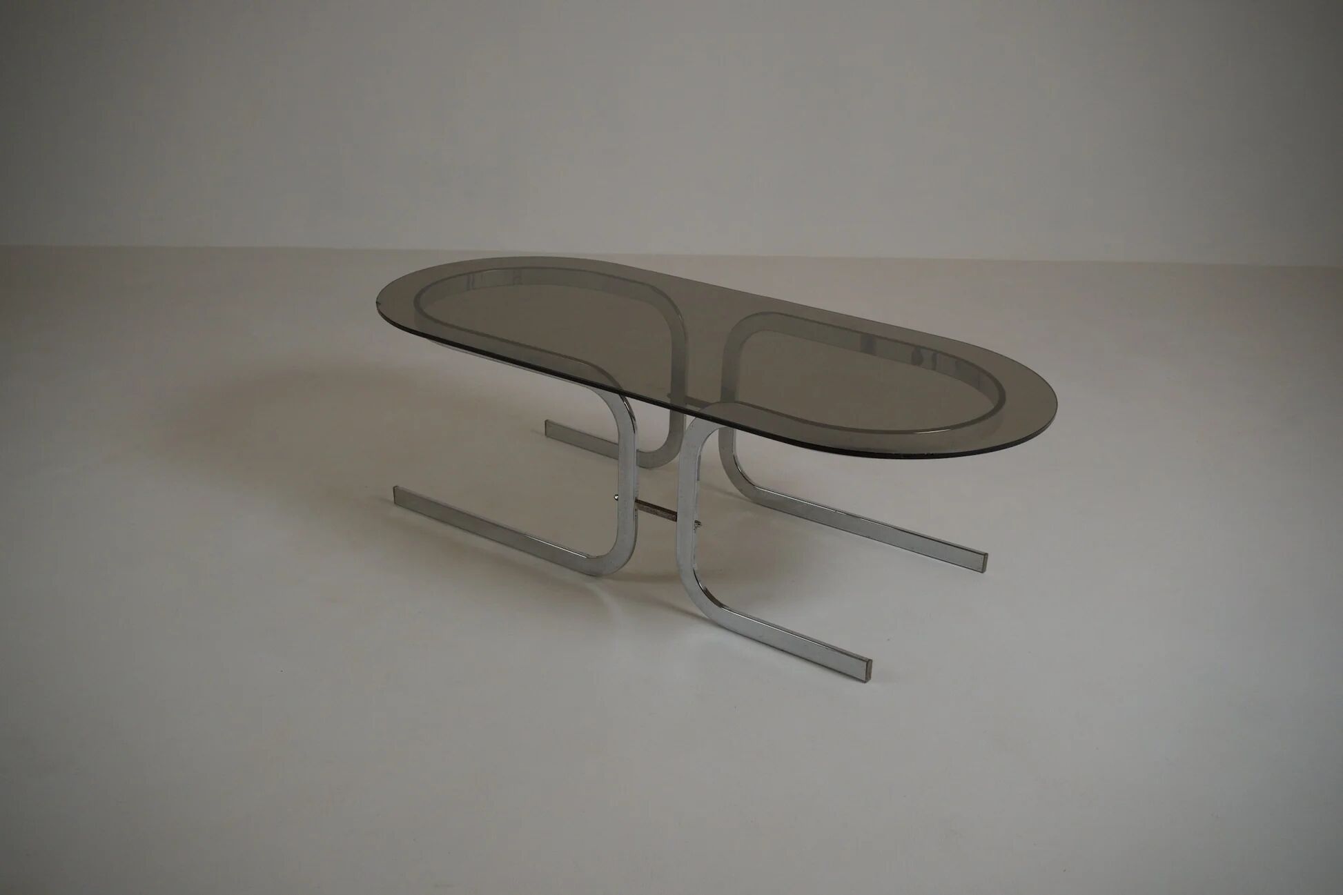Table basse d'inspiration space age, années 1970