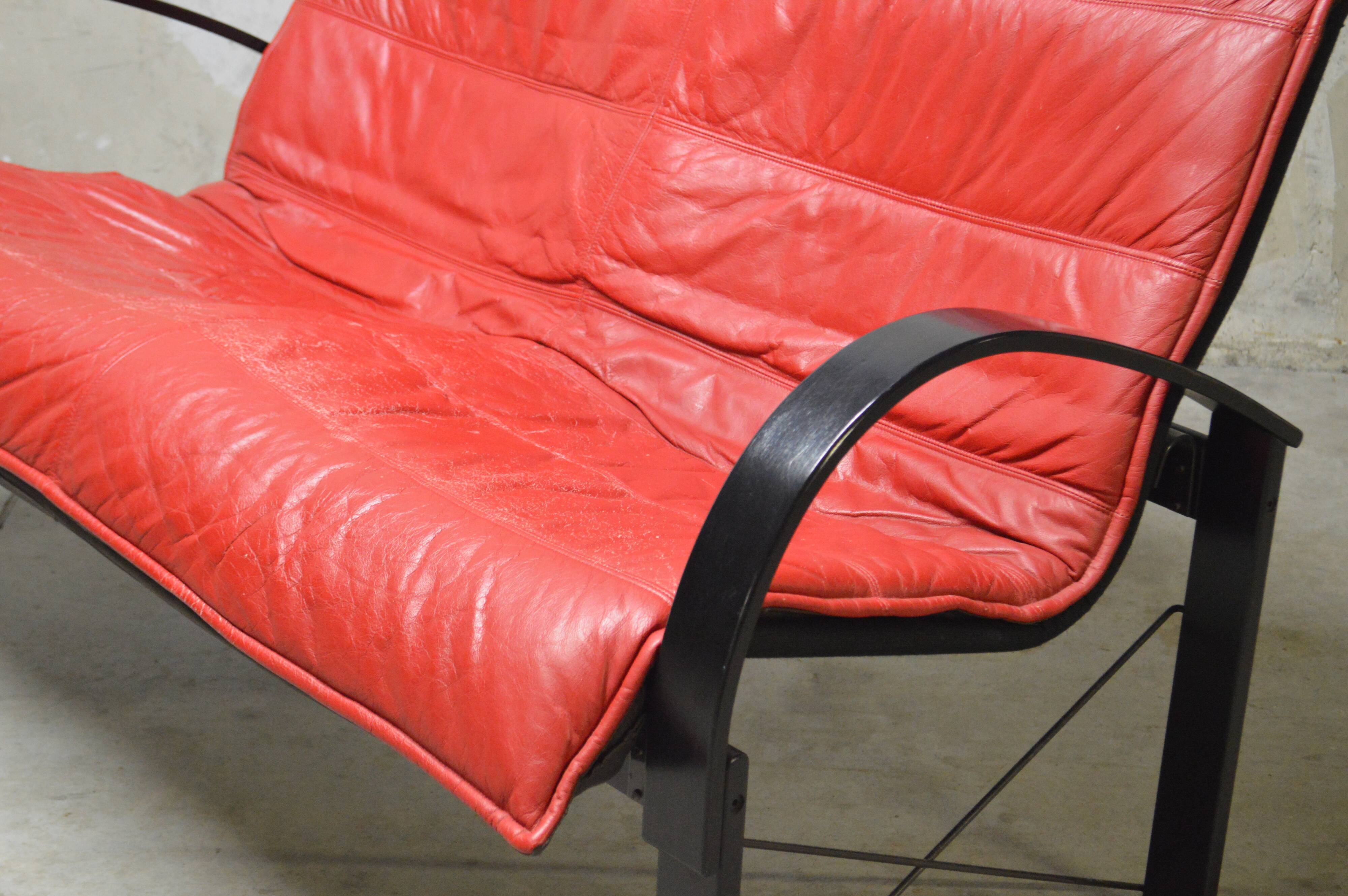 Vintage design sofa from the 80s/90s in leather