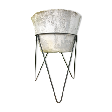 Conical gardener by Eternit 1950