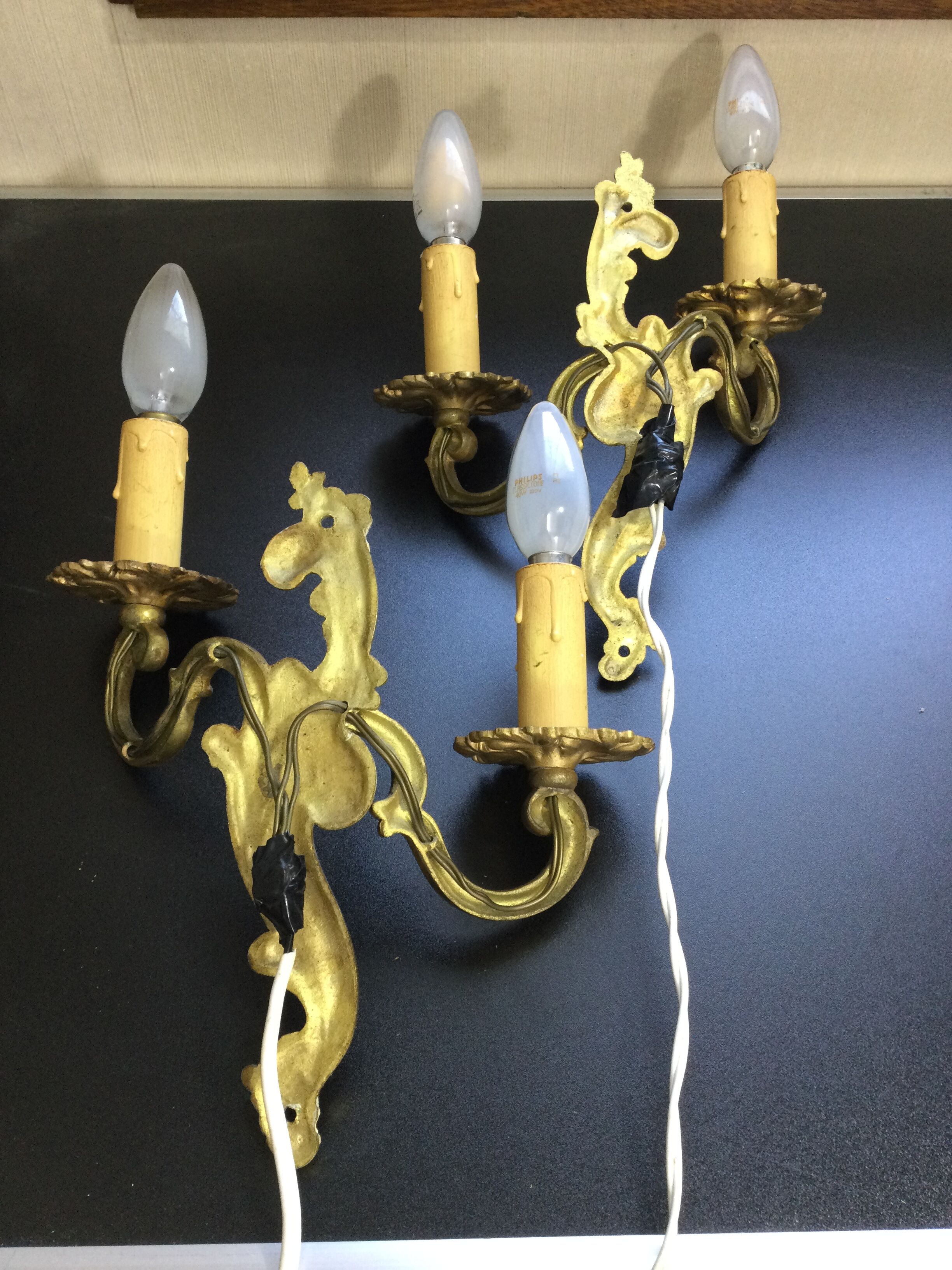Paire d'appliques en bronze style Louis XV