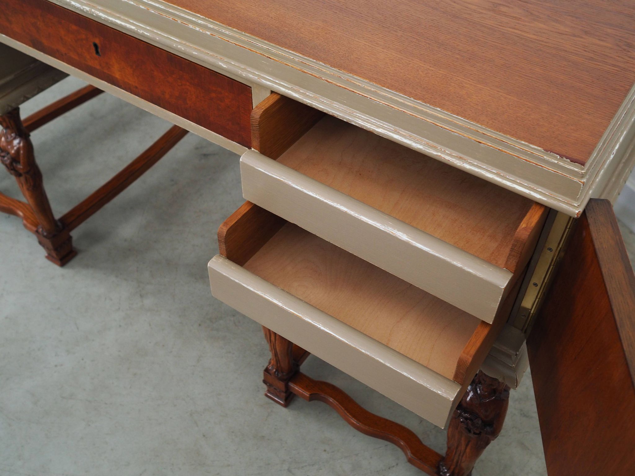 Bureau en chêne, design danois, années 1950, production : Danemark