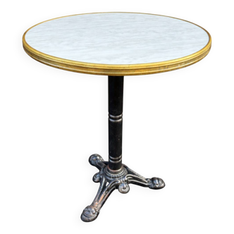 Bistro table café Parisian garden terrace guéridon