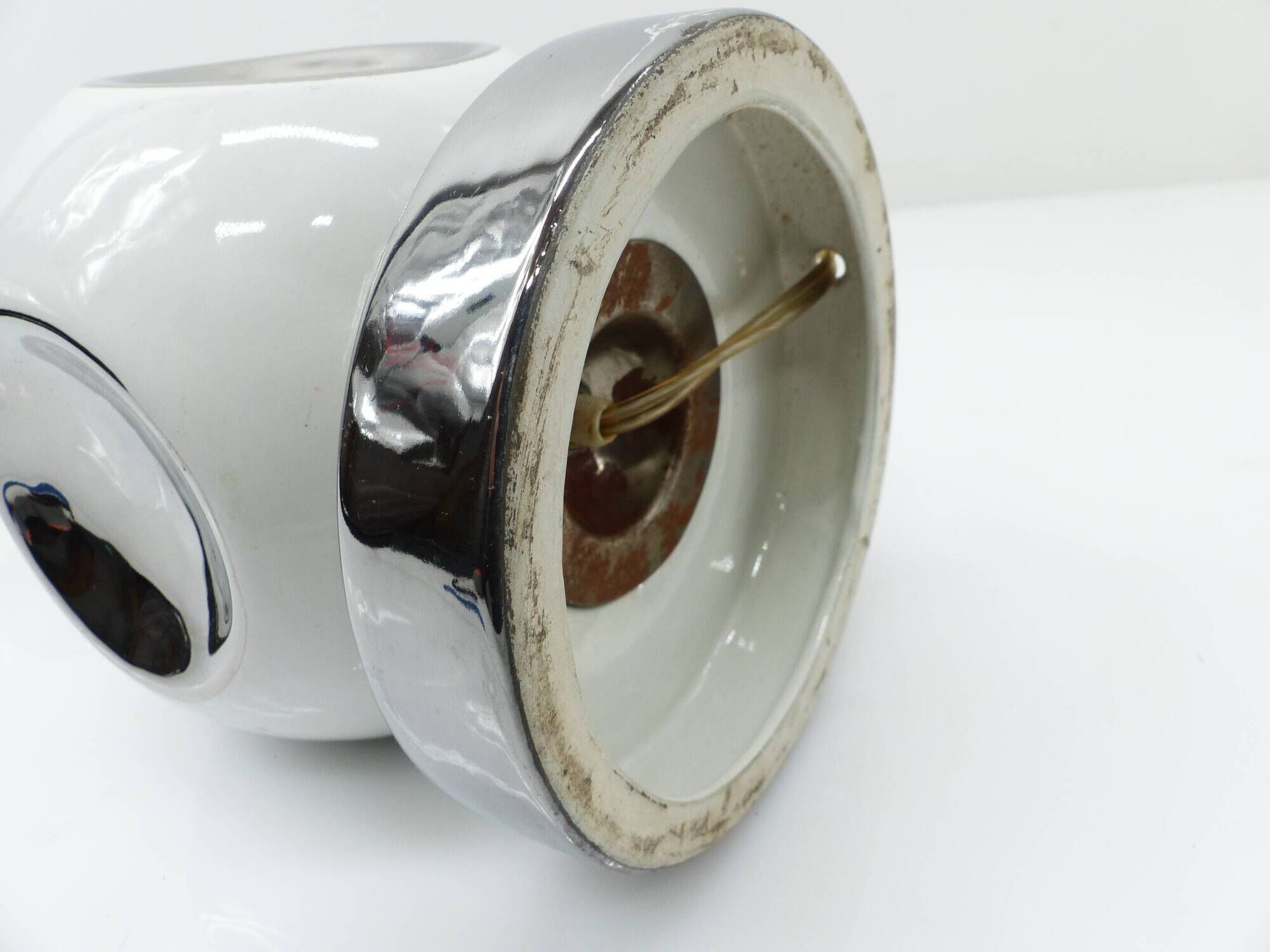 Pied de lampe Space Age en céramique blanche et chrome - 1970