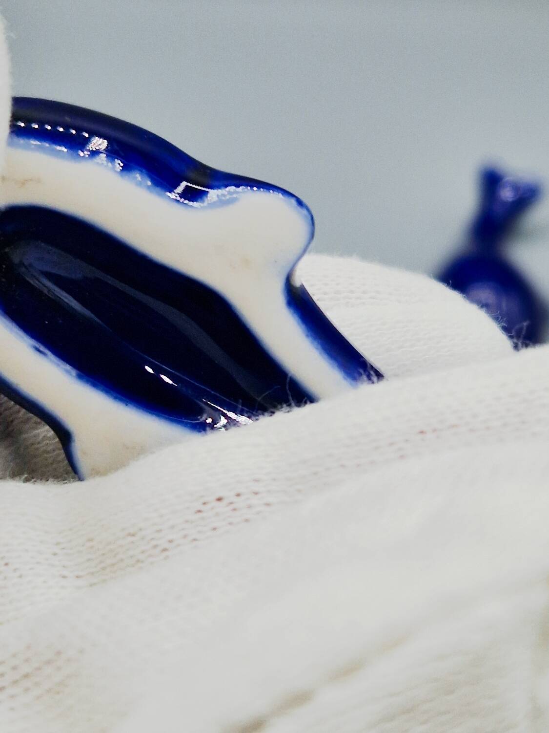 Set of 6 vintage blue porcelain whale knife rests.
