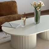 table basse oblongue sur 2 bases cannelées beige clair