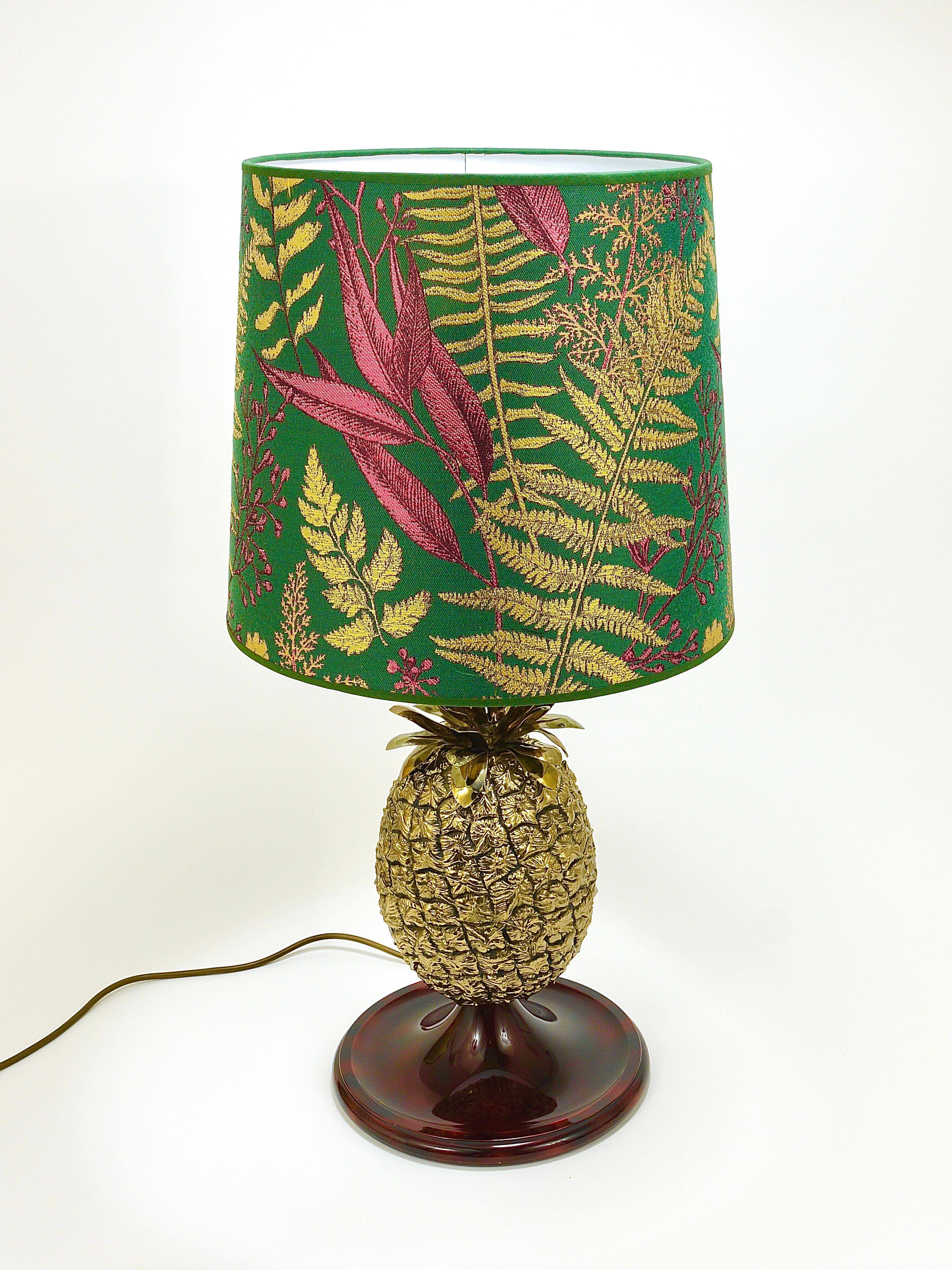 Hollywood Regency pineapple table lamp in brass by Mauro Manetti, Italy, 1970s.