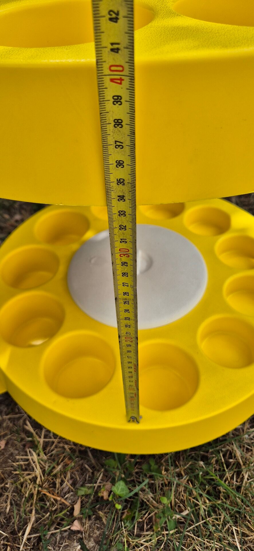 Serving trolley for drinks in yellow plastic, space age 1970.