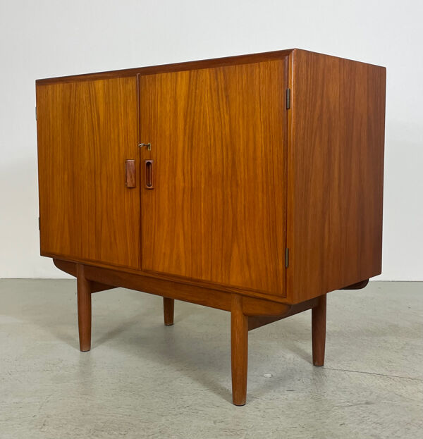 Buffet en teck danois par Borge Mogensen
