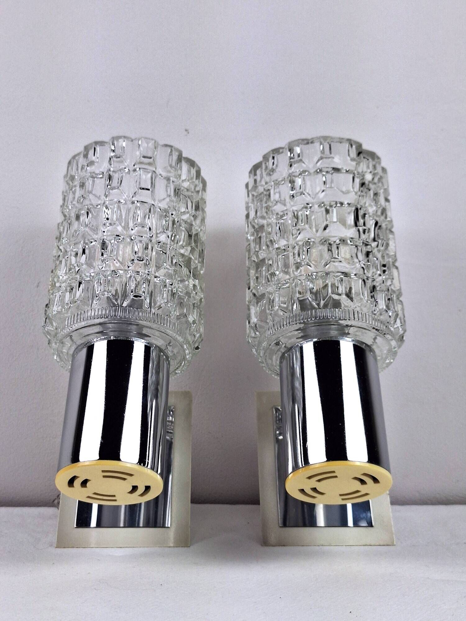 Pair of vintage 70s glass wall lamps by Targetti Sankey
