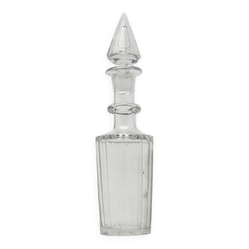 E8S carved glass carafe in Biedermeier style