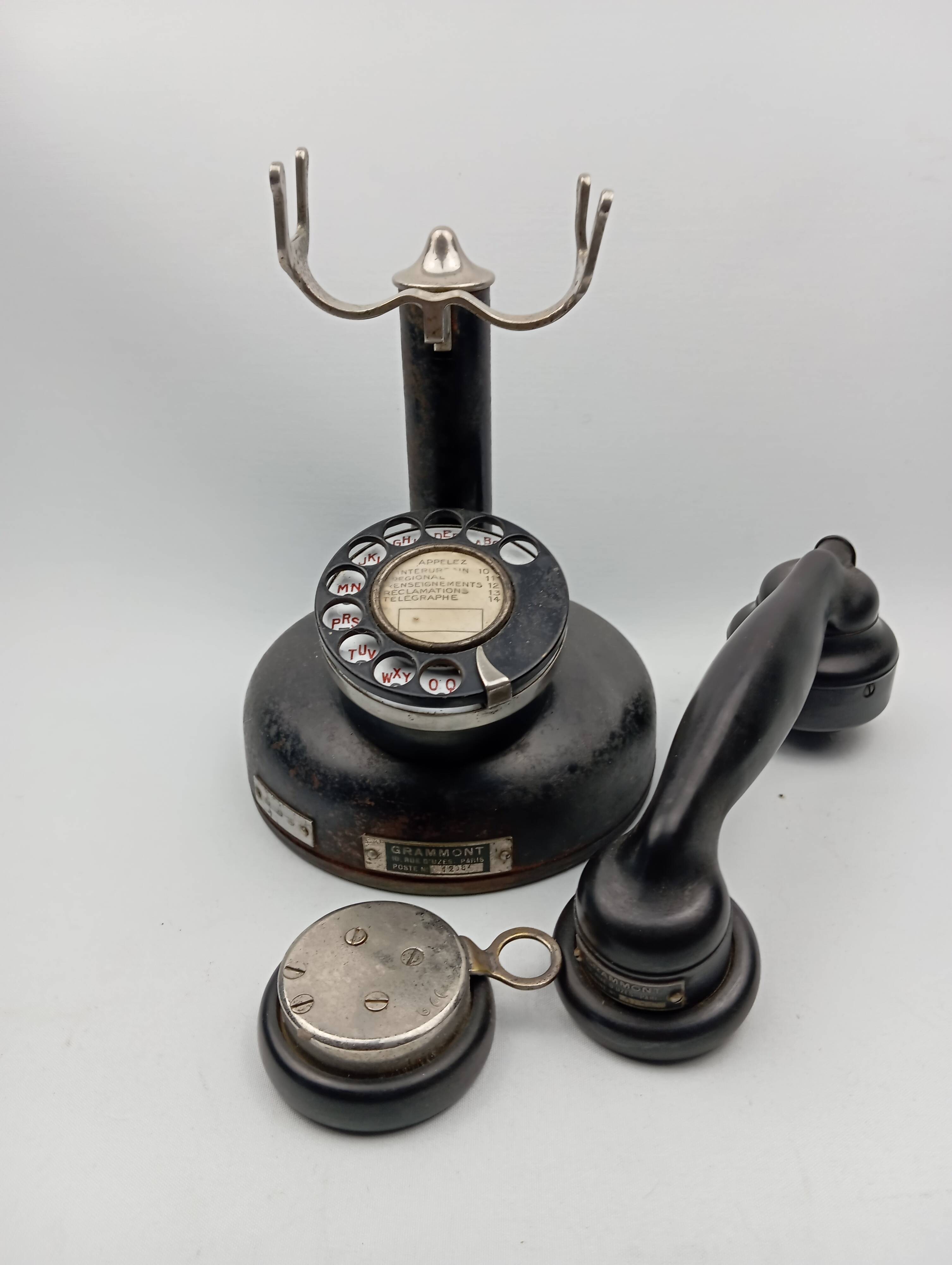 Column telephone from 1929 "GRAMMONT PARIS"