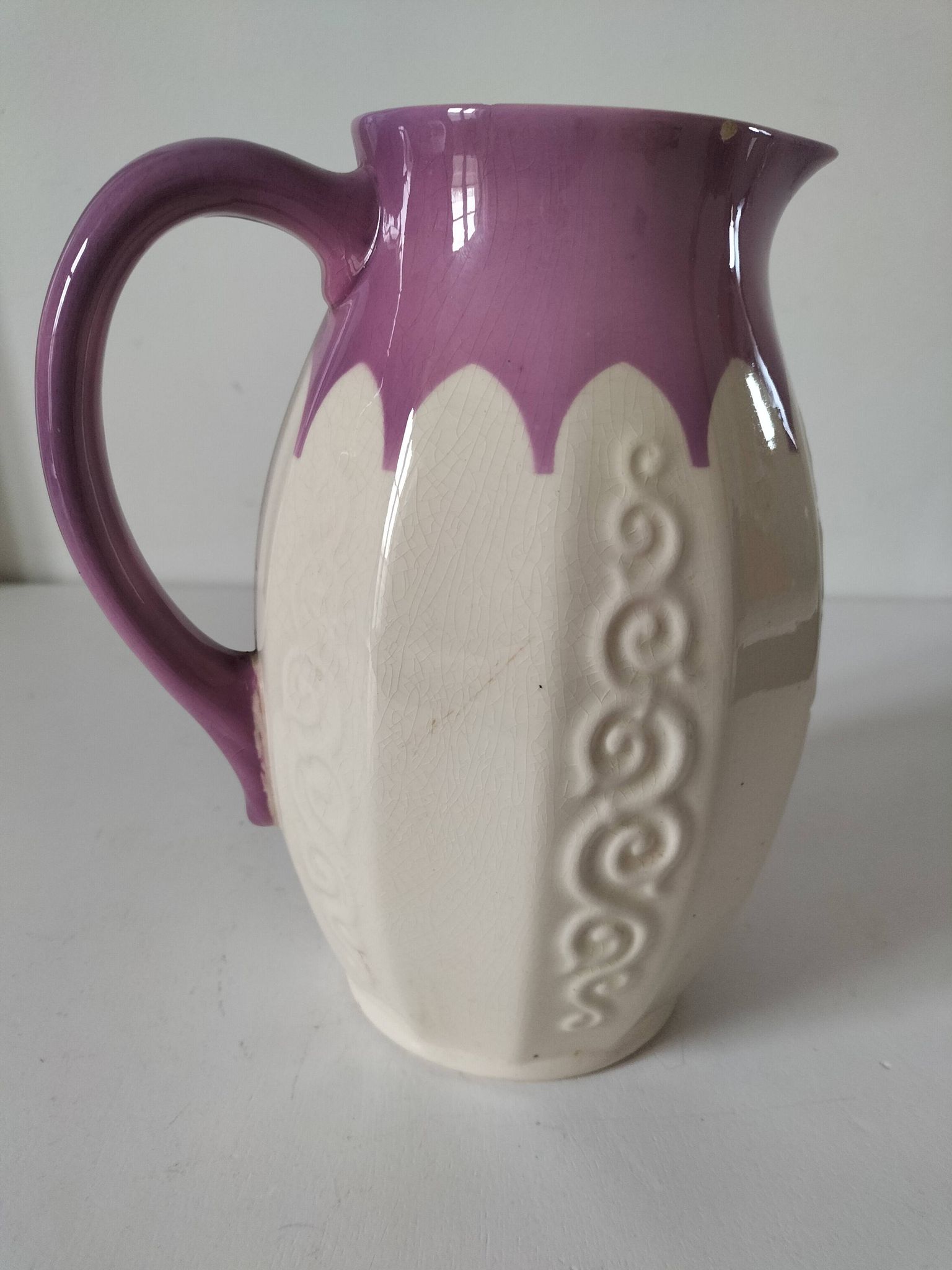 Pichet Villeroy & Boch Mettlach Ehrang, cream and plum